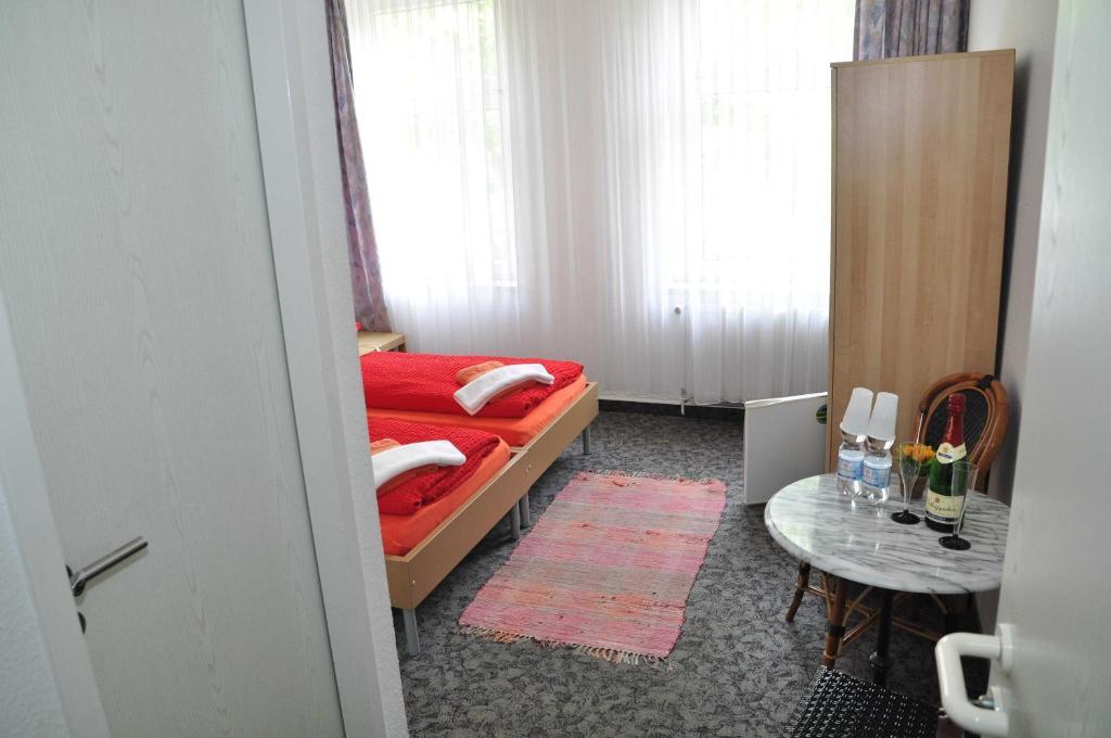Pension Leipzig Georgplatz Δωμάτιο φωτογραφία